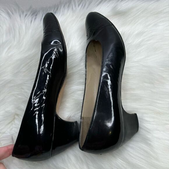 Salvatore Ferragamo Patent Leather Laser-cut Detail Pumps 9.5 - Picture 5 of 9